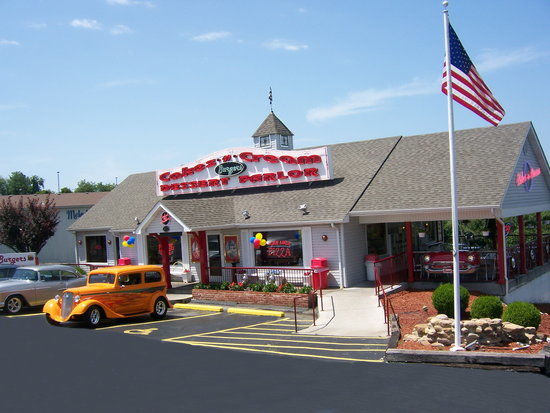 Cakes-n-Creams 50's Diner